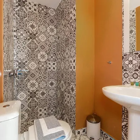 Psirri Place Economy Centrally Located *